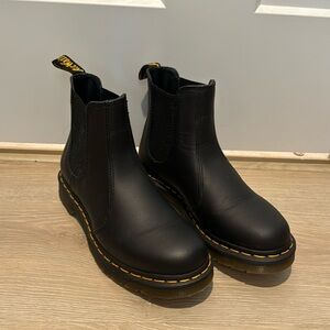 Dr Martens Airwair Chelsea boot